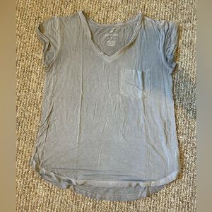 American eagle v neck top